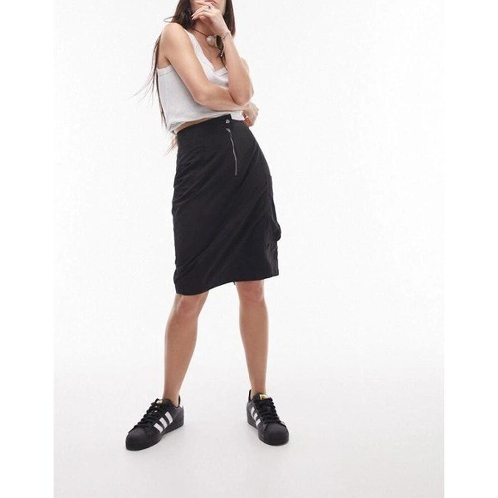 TopShop Black Utility Skirt Zipper Front‎ Pockets Casual Everyday Size 6 NWT